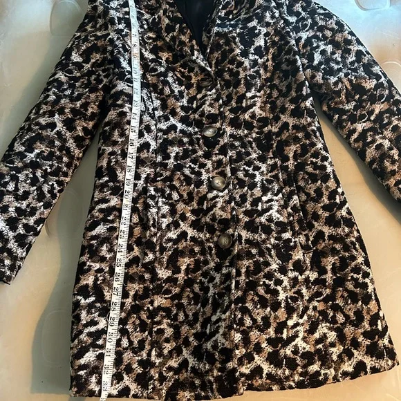 Beautiful leopard jacket - Picture 4 of 9